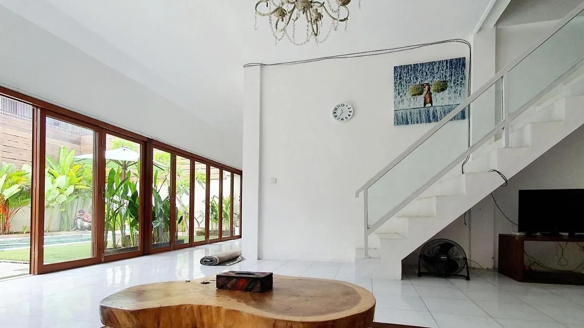 Villa Arinda Central Seminyak Indonesia